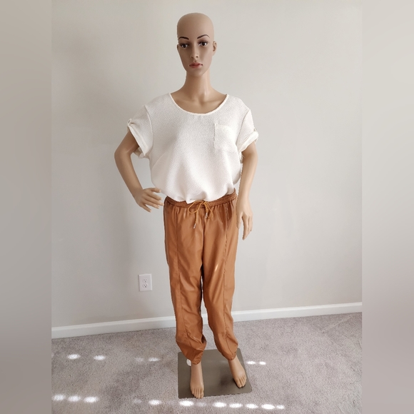 SHEIN Khaki Knot Waist PU Leather Pants & New York & Company Stretch Print Top - Picture 2 of 10